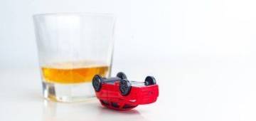 Ben je gedagvaard wegens rijden onder invloed van alcohol of drugs?